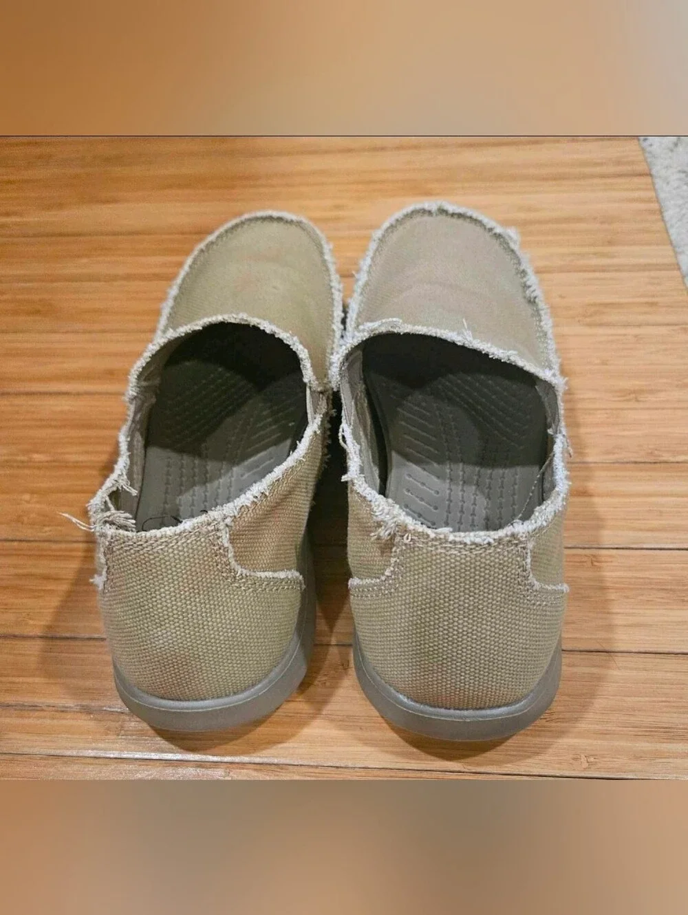 CROCS size color